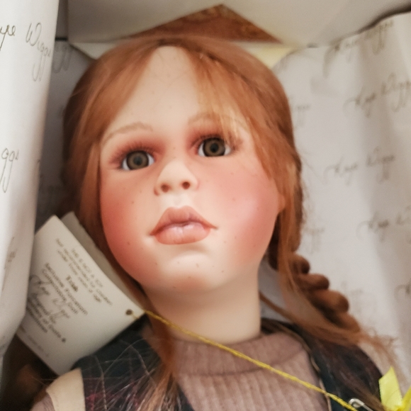 KAYE WIGGS 24 PORCELAIN DOLL - Picture 3 of 16